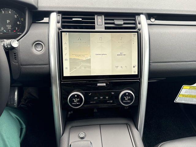 new 2025 Land Rover Discovery car, priced at $68,628