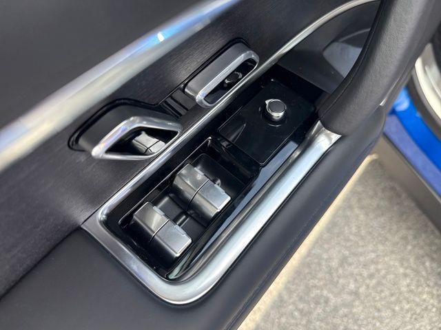 new 2025 Land Rover Range Rover car, priced at $154,280