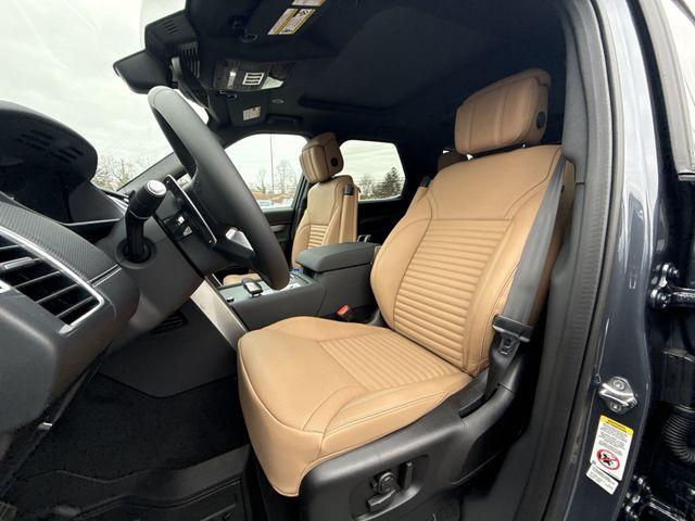 new 2026 Land Rover Discovery car, priced at $79,136