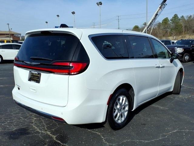 used 2024 Chrysler Pacifica car, priced at $31,000