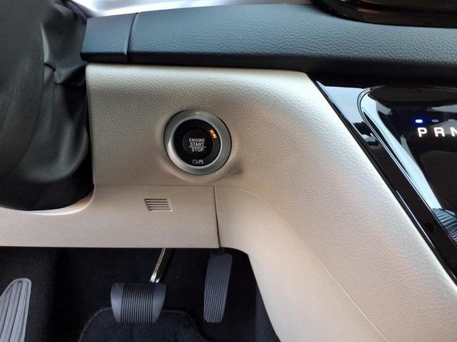 used 2024 Chrysler Pacifica car, priced at $31,000