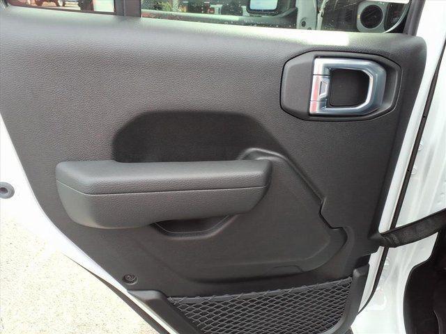 new 2026 Jeep Wrangler car, priced at $42,389