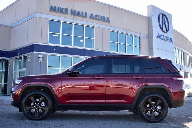 used 2024 Jeep Grand Cherokee car, priced at $28,895