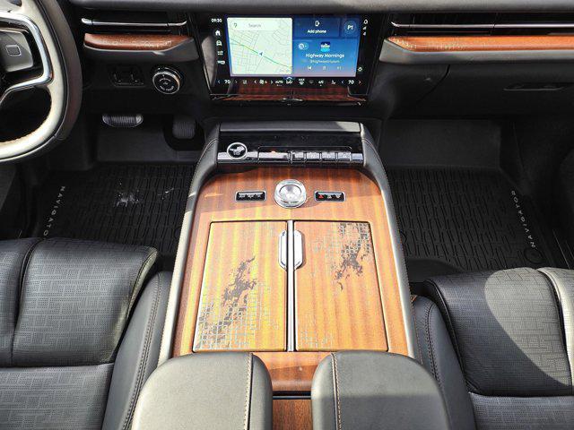 new 2025 Lincoln Navigator car, priced at $121,435