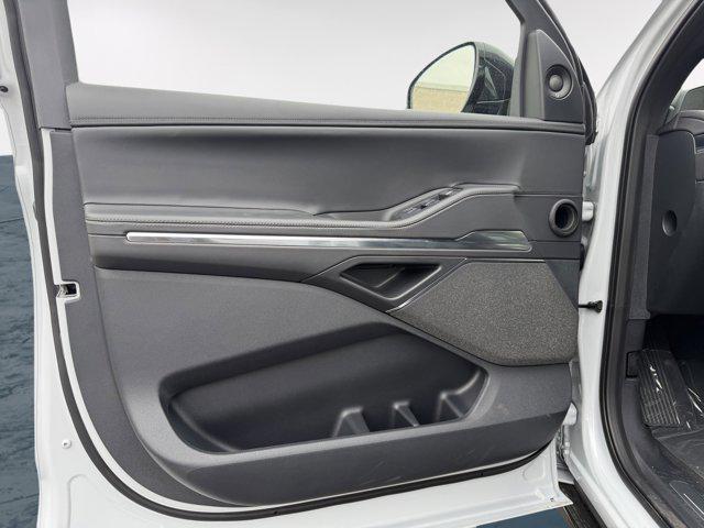 new 2026 Lincoln Navigator car, priced at $102,563
