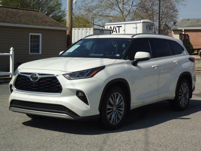 used 2020 Toyota Highlander car, priced at $24,900