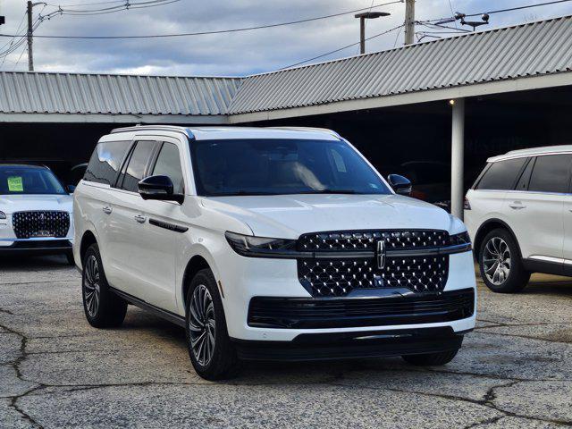 new 2025 Lincoln Navigator car, priced at $123,585