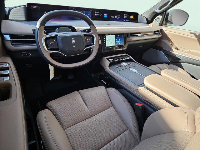 new 2025 Lincoln Navigator car, priced at $123,585