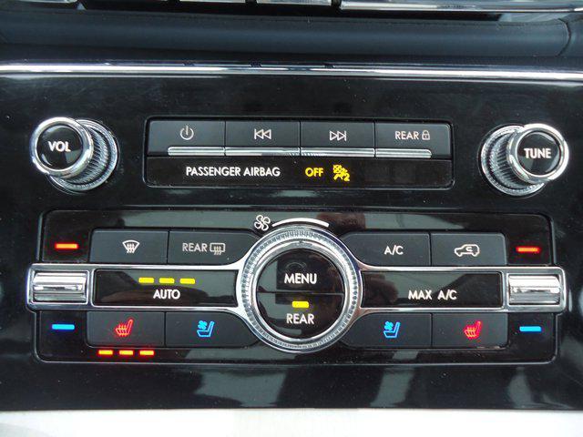 used 2022 Lincoln Navigator car, priced at $59,900