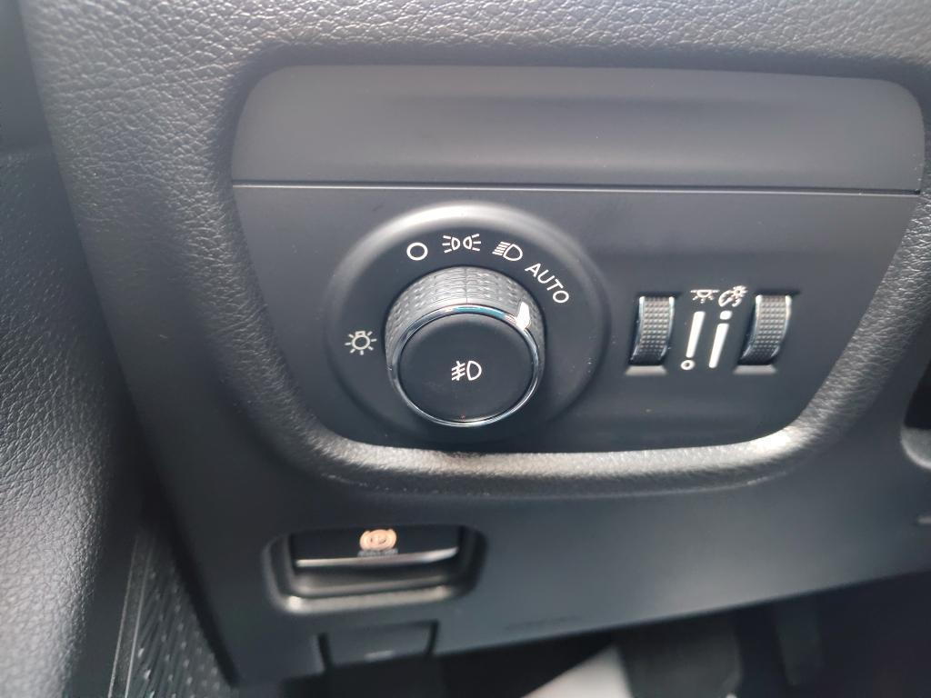 new 2025 Jeep Grand Cherokee car, priced at $40,381