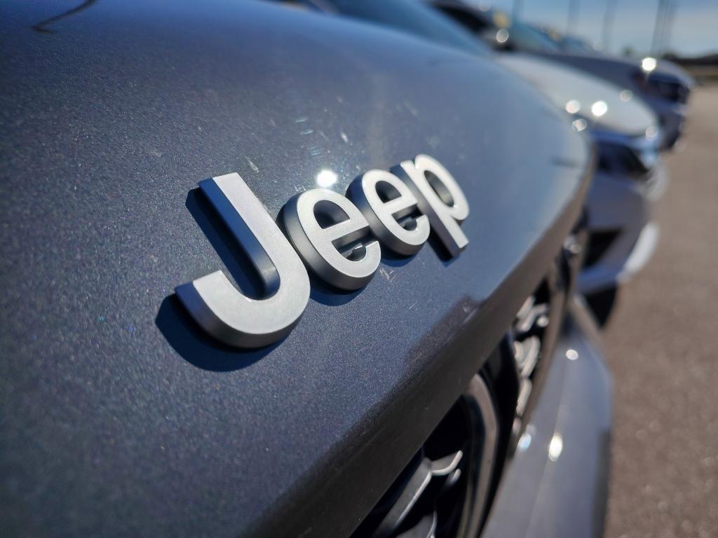 used 2025 Jeep Grand Cherokee L car, priced at $36,531