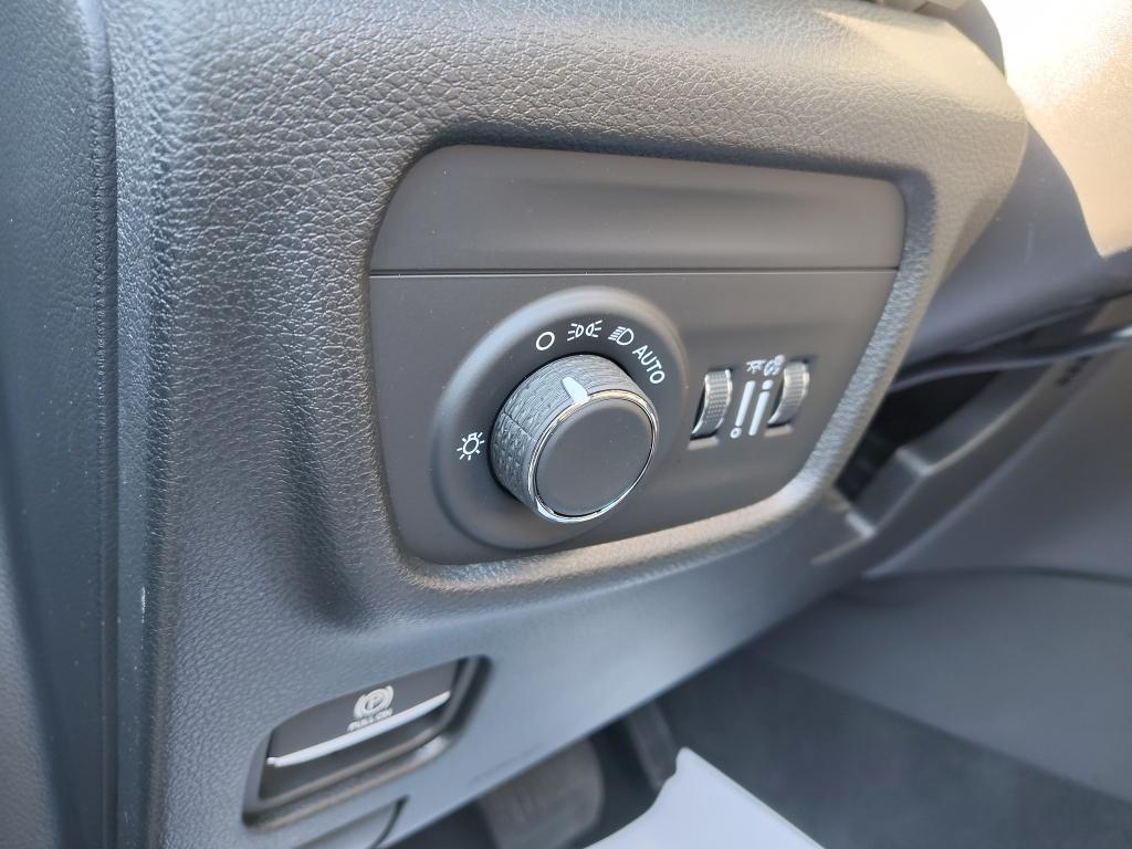 used 2025 Jeep Grand Cherokee L car, priced at $36,531