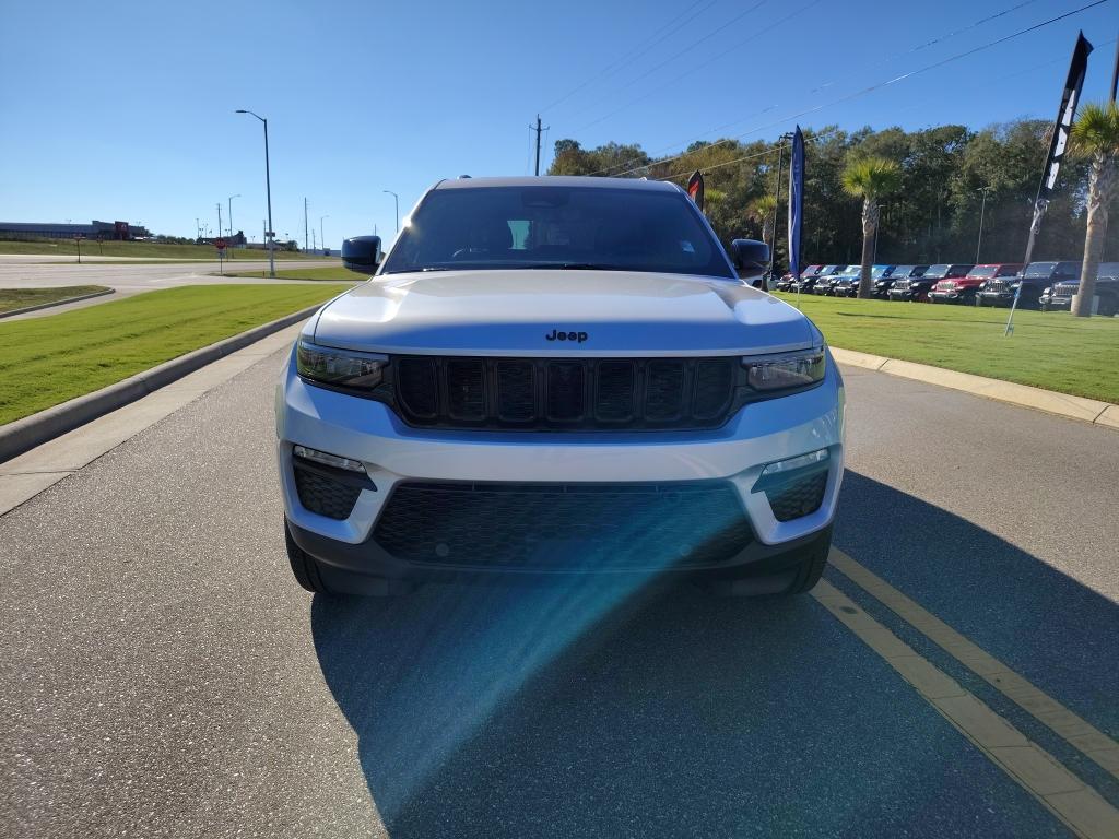 new 2025 Jeep Grand Cherokee car, priced at $47,583