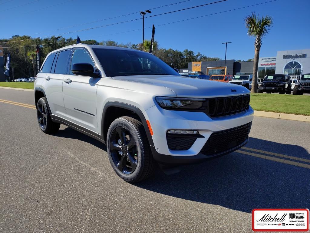 new 2025 Jeep Grand Cherokee car, priced at $47,588