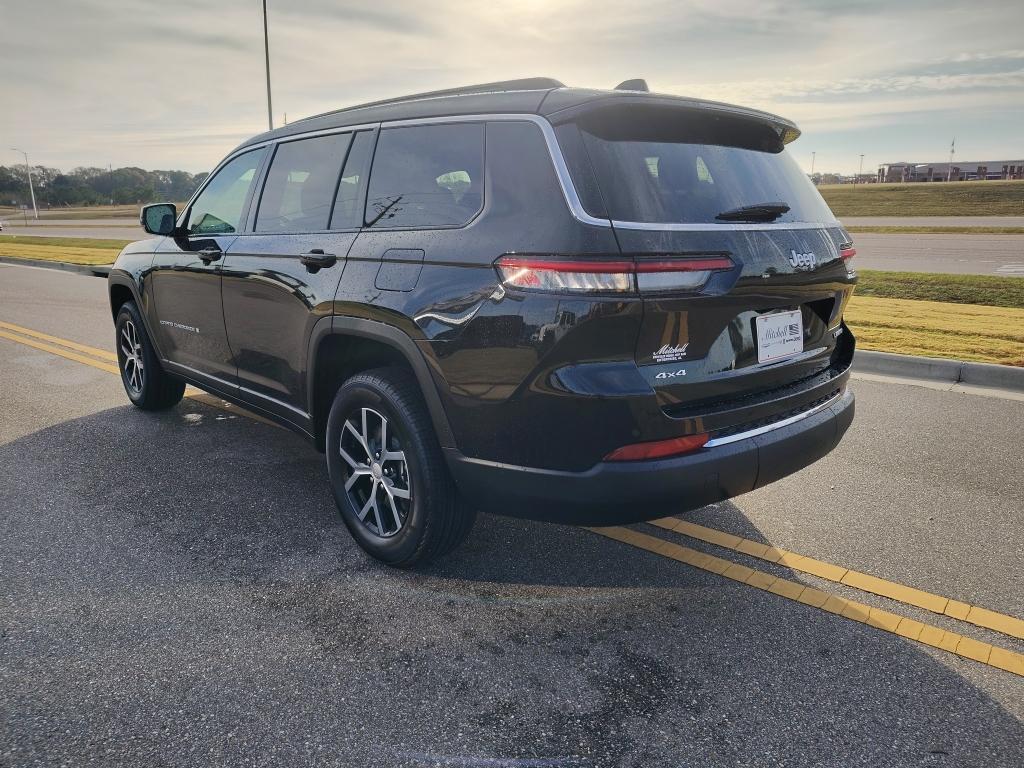new 2025 Jeep Grand Cherokee L car, priced at $43,459