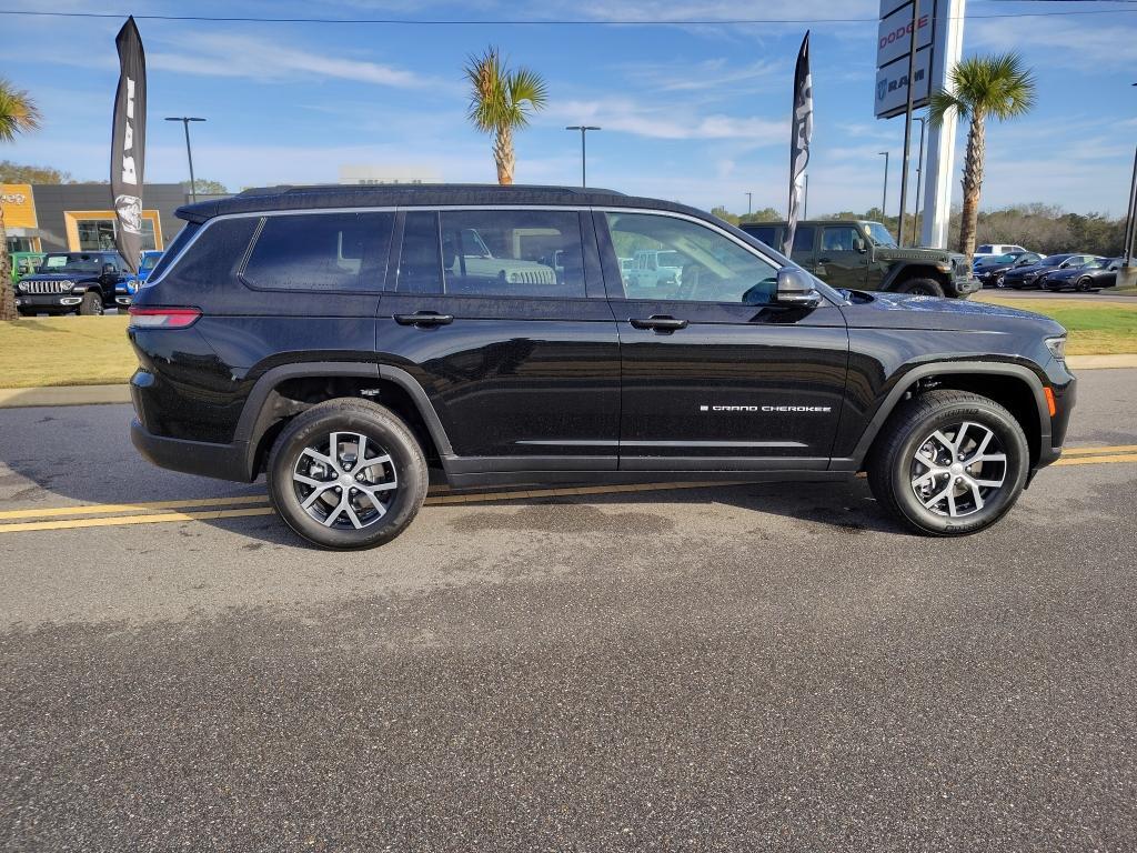 new 2025 Jeep Grand Cherokee L car, priced at $43,459