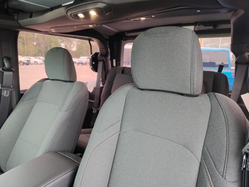 new 2026 Jeep Wrangler car, priced at $38,587