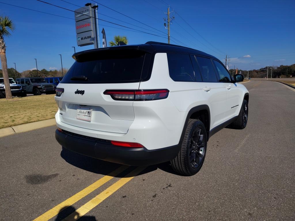 new 2025 Jeep Grand Cherokee L car, priced at $48,576