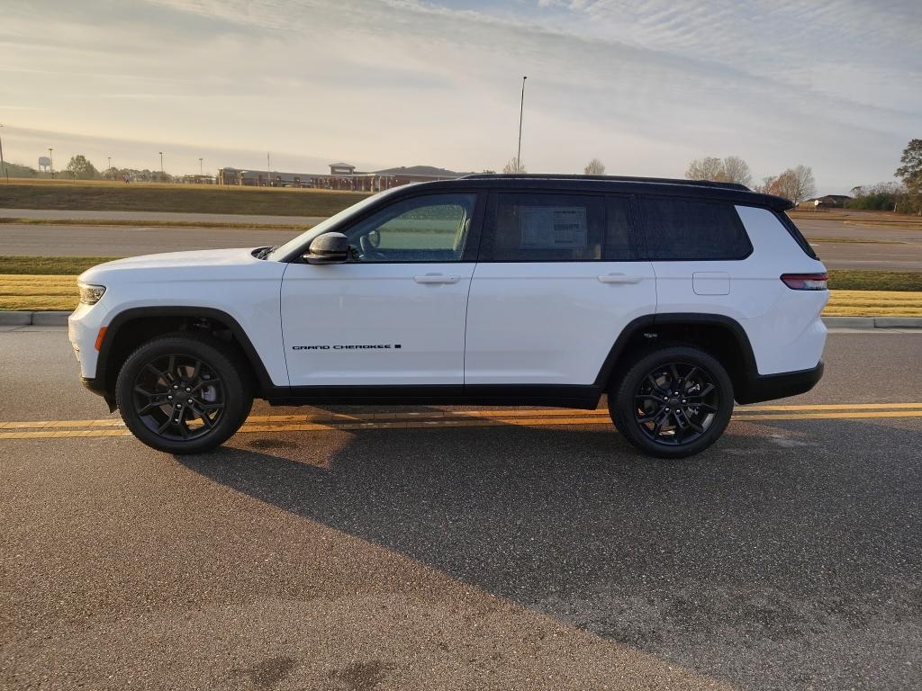 new 2025 Jeep Grand Cherokee L car, priced at $49,115