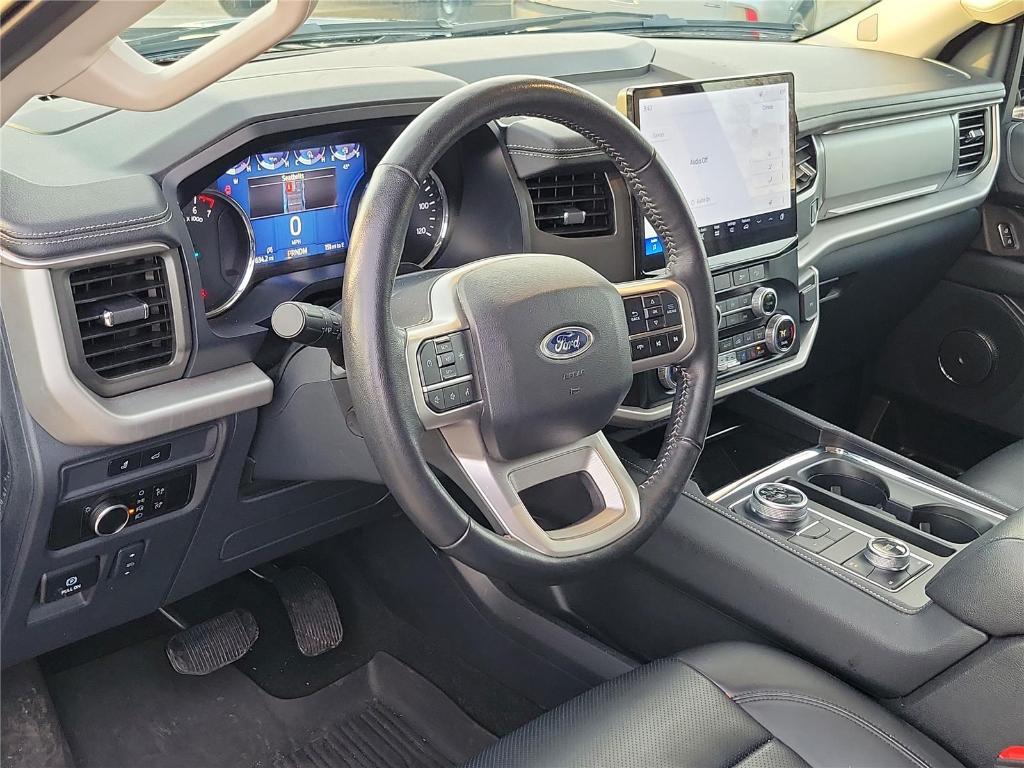 used 2024 Ford Expedition car, priced at $45,595