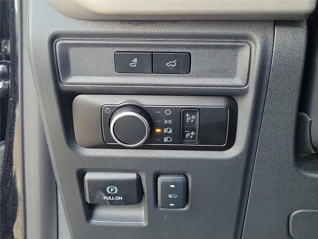 used 2024 Ford Expedition car, priced at $45,595