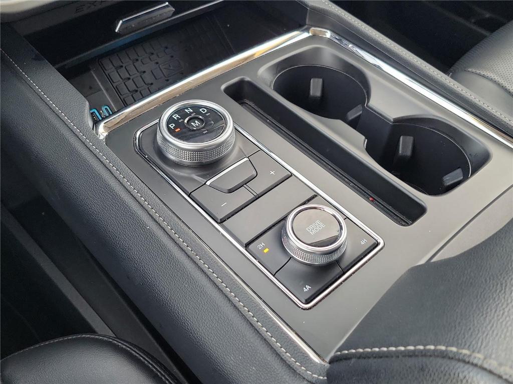 used 2024 Ford Expedition car, priced at $45,595