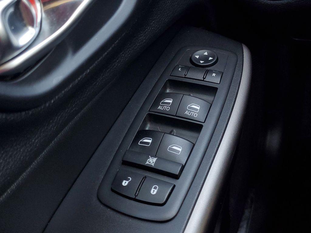 used 2019 Jeep Cherokee car, priced at $21,272