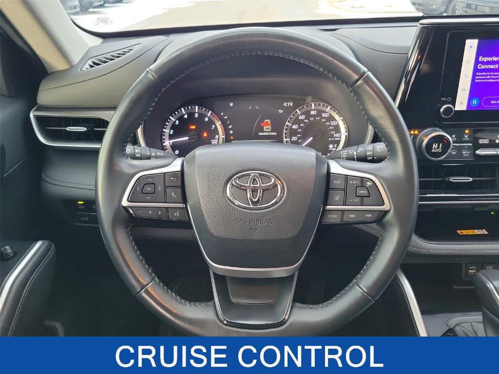 used 2023 Toyota Highlander car, priced at $29,500