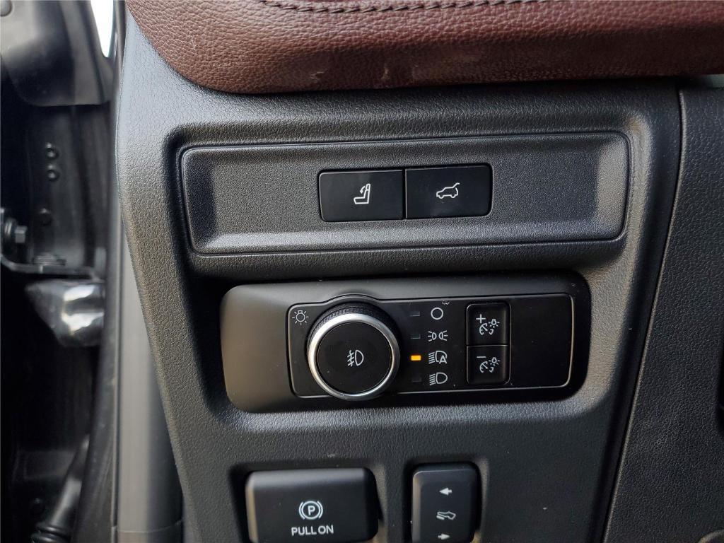 used 2023 Ford Expedition car, priced at $40,895