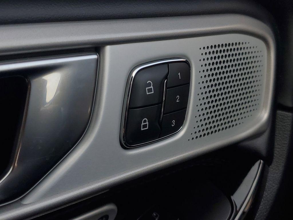 used 2022 Ford Explorer car, priced at $31,172
