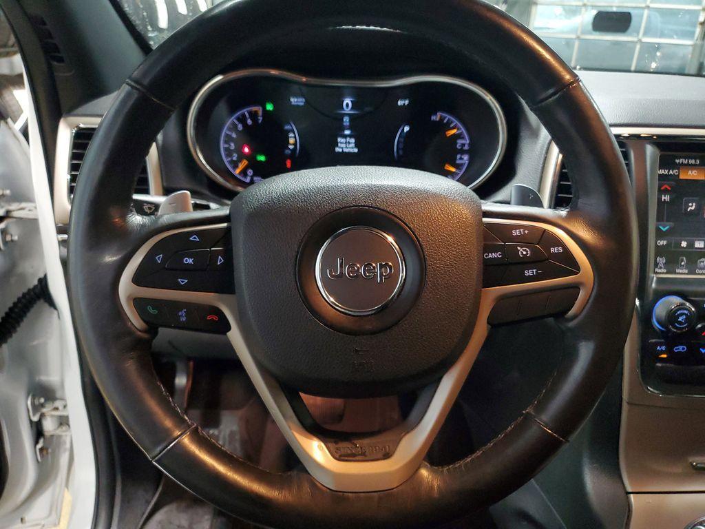 used 2015 Jeep Grand Cherokee car, priced at $18,172