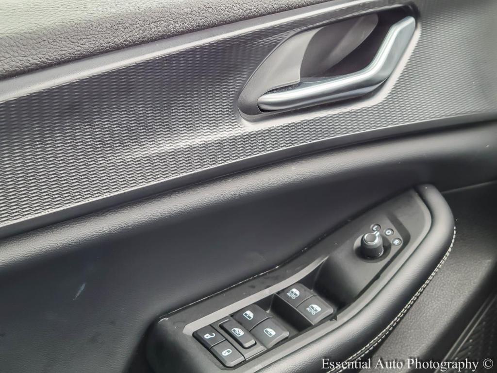 used 2024 Jeep Grand Cherokee car, priced at $28,900