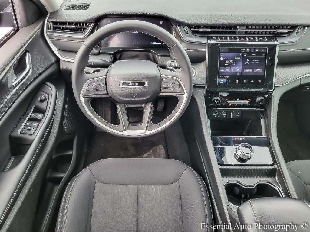 used 2024 Jeep Grand Cherokee car, priced at $28,900