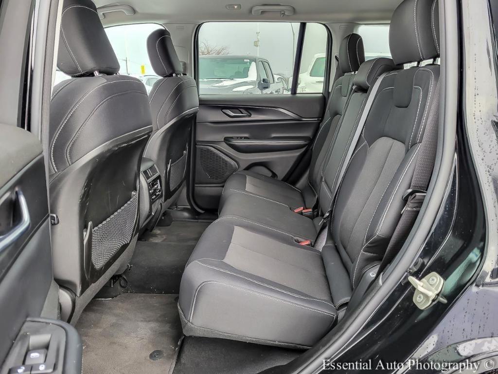 used 2024 Jeep Grand Cherokee car, priced at $28,900