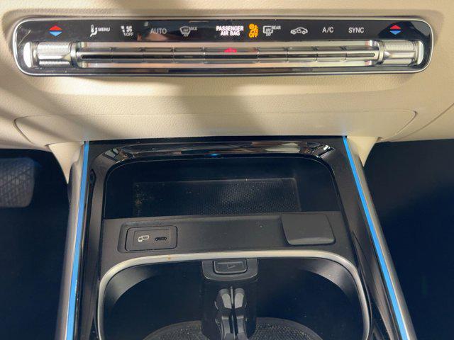 used 2020 Mercedes-Benz GLB 250 car, priced at $22,999