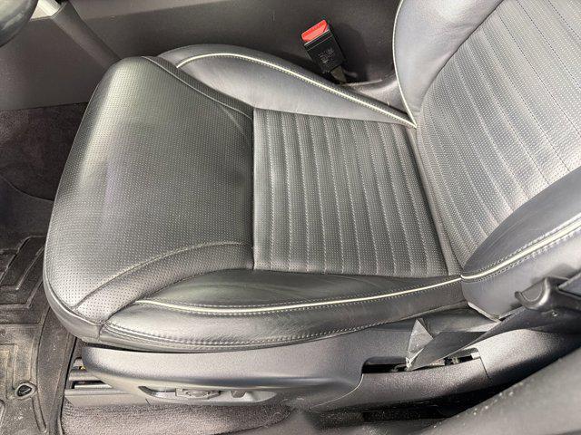 used 2018 Land Rover Discovery car, priced at $18,999