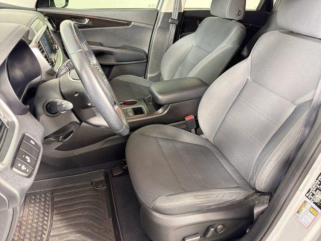 used 2020 Kia Sorento car, priced at $12,999