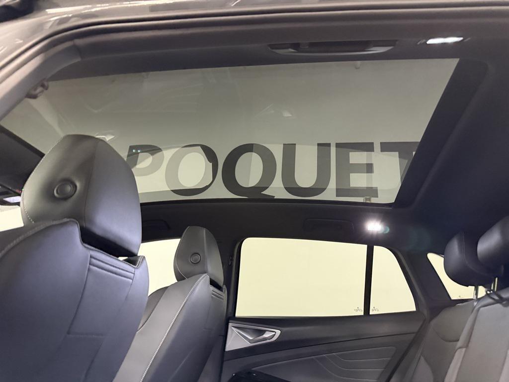 used 2024 Volkswagen ID.4 car, priced at $30,495