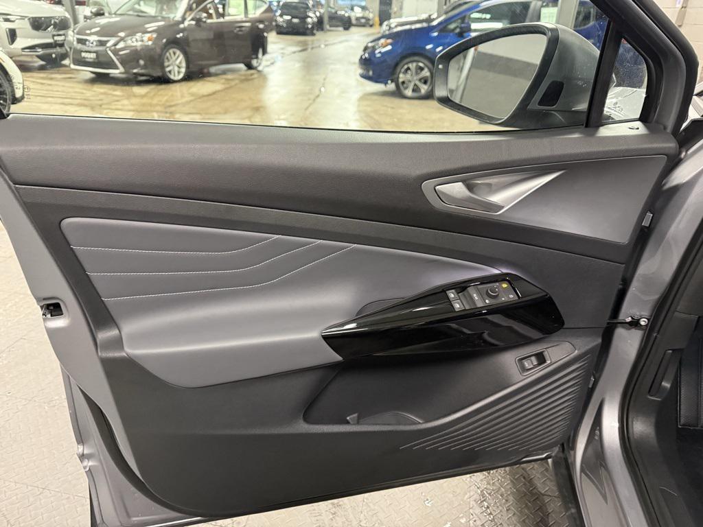 used 2024 Volkswagen ID.4 car, priced at $28,495