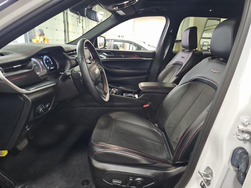 used 2022 Jeep Grand Cherokee car, priced at $36,950