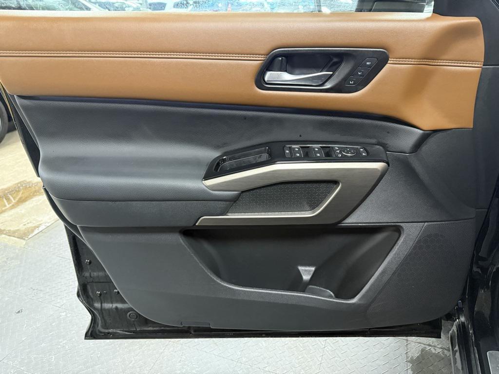 used 2024 Nissan Pathfinder car, priced at $40,950