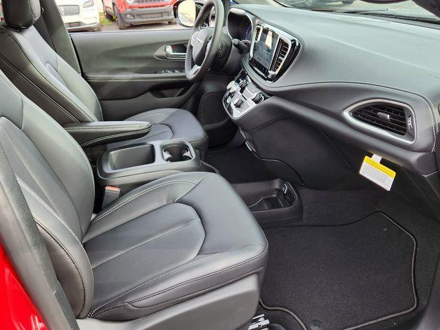new 2026 Chrysler Pacifica car, priced at $42,684