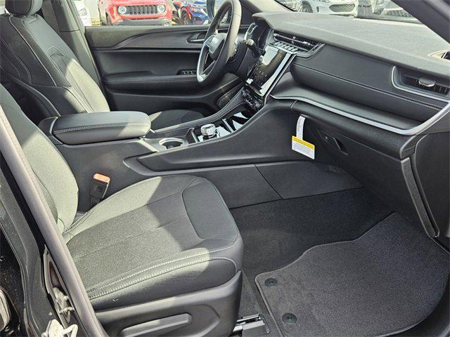 new 2025 Jeep Grand Cherokee car, priced at $37,339