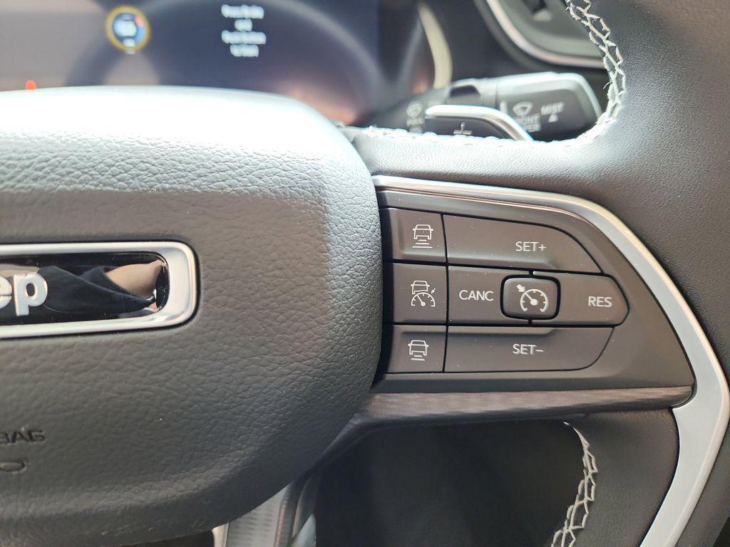 new 2025 Jeep Grand Cherokee L car, priced at $38,208