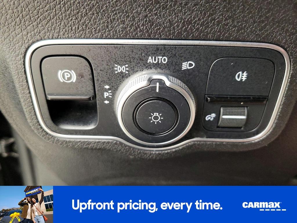 used 2022 Mercedes-Benz GLB 250 car, priced at $33,998