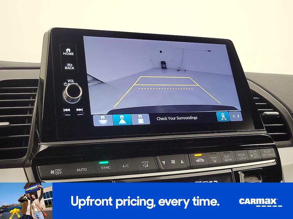 used 2025 Honda Odyssey car, priced at $38,998