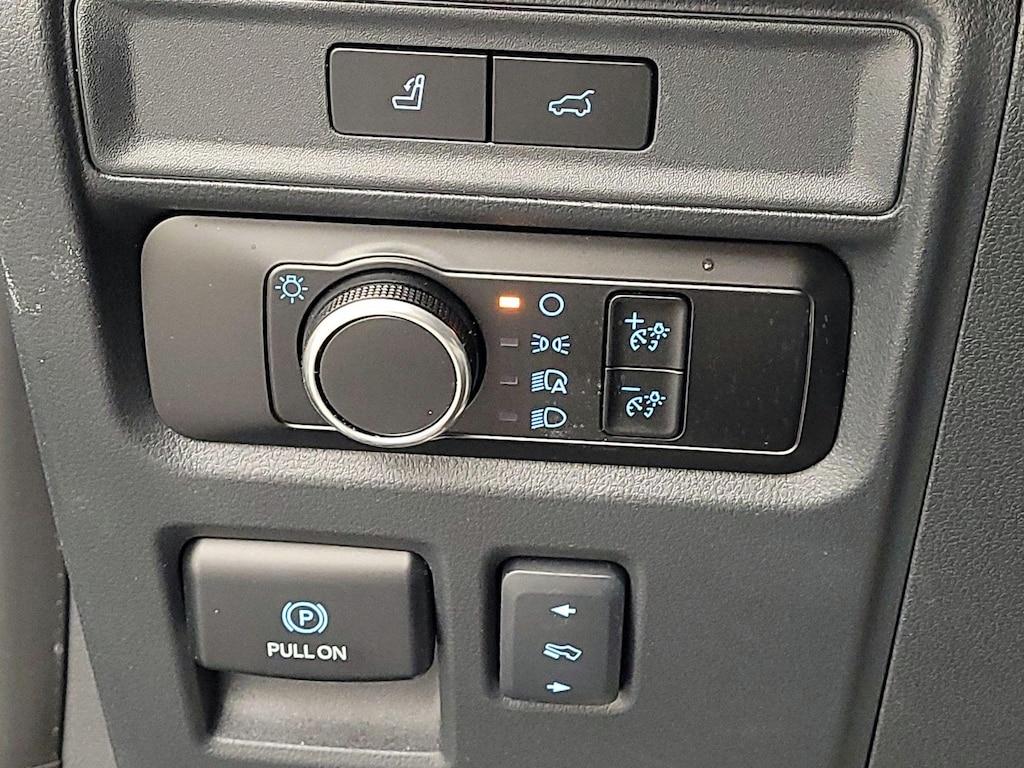 used 2024 Ford Expedition car, priced at $40,998