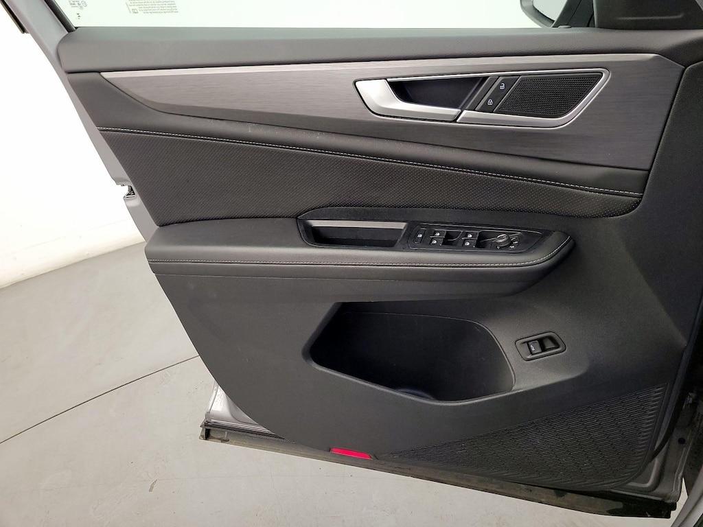 used 2025 Volkswagen Atlas Cross Sport car, priced at $31,998