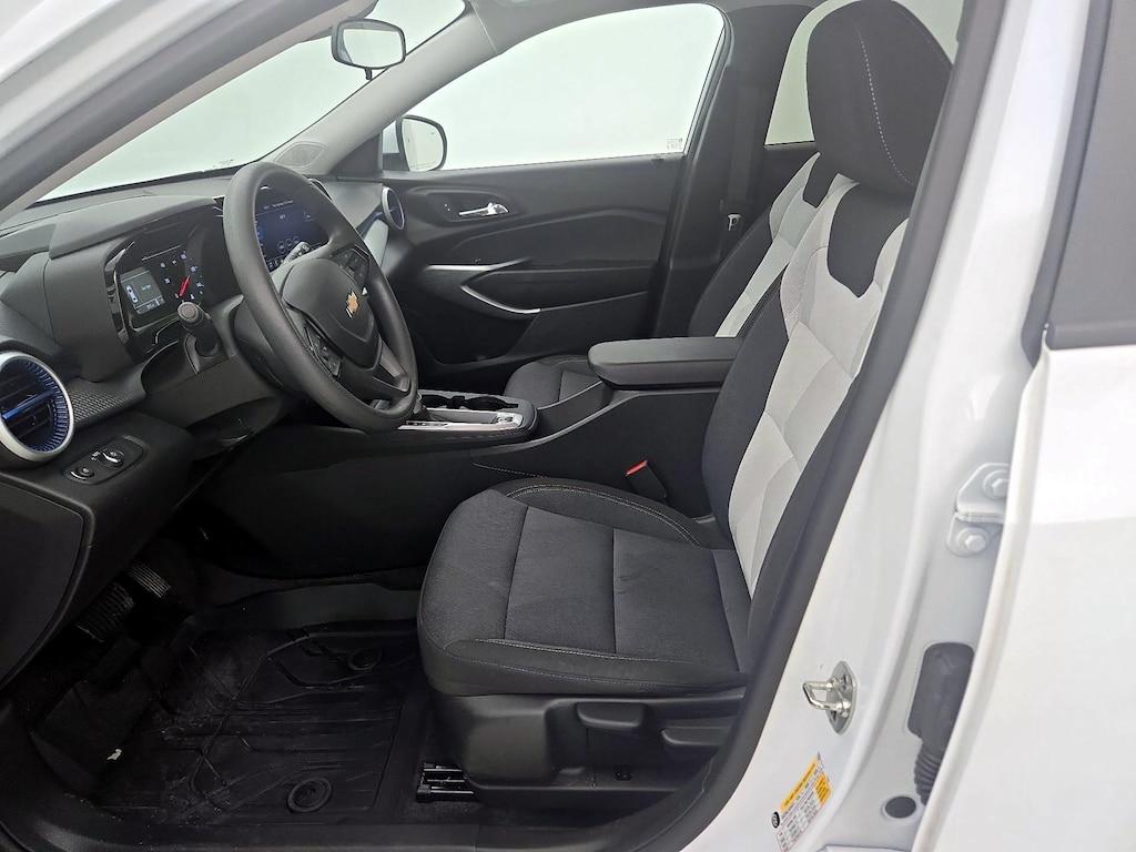 used 2025 Chevrolet Trax car, priced at $23,998