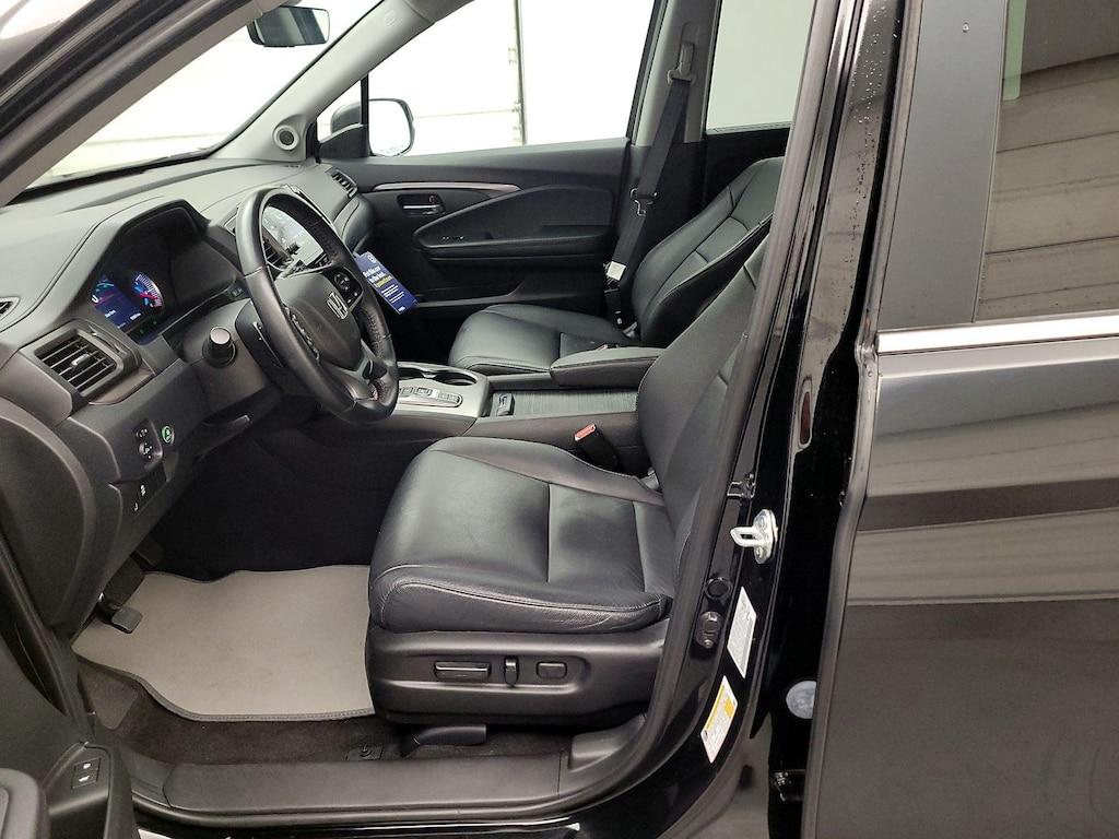 used 2022 Honda Pilot car, priced at $27,998